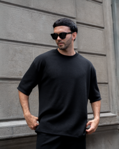 Polo Negro over set para hombre